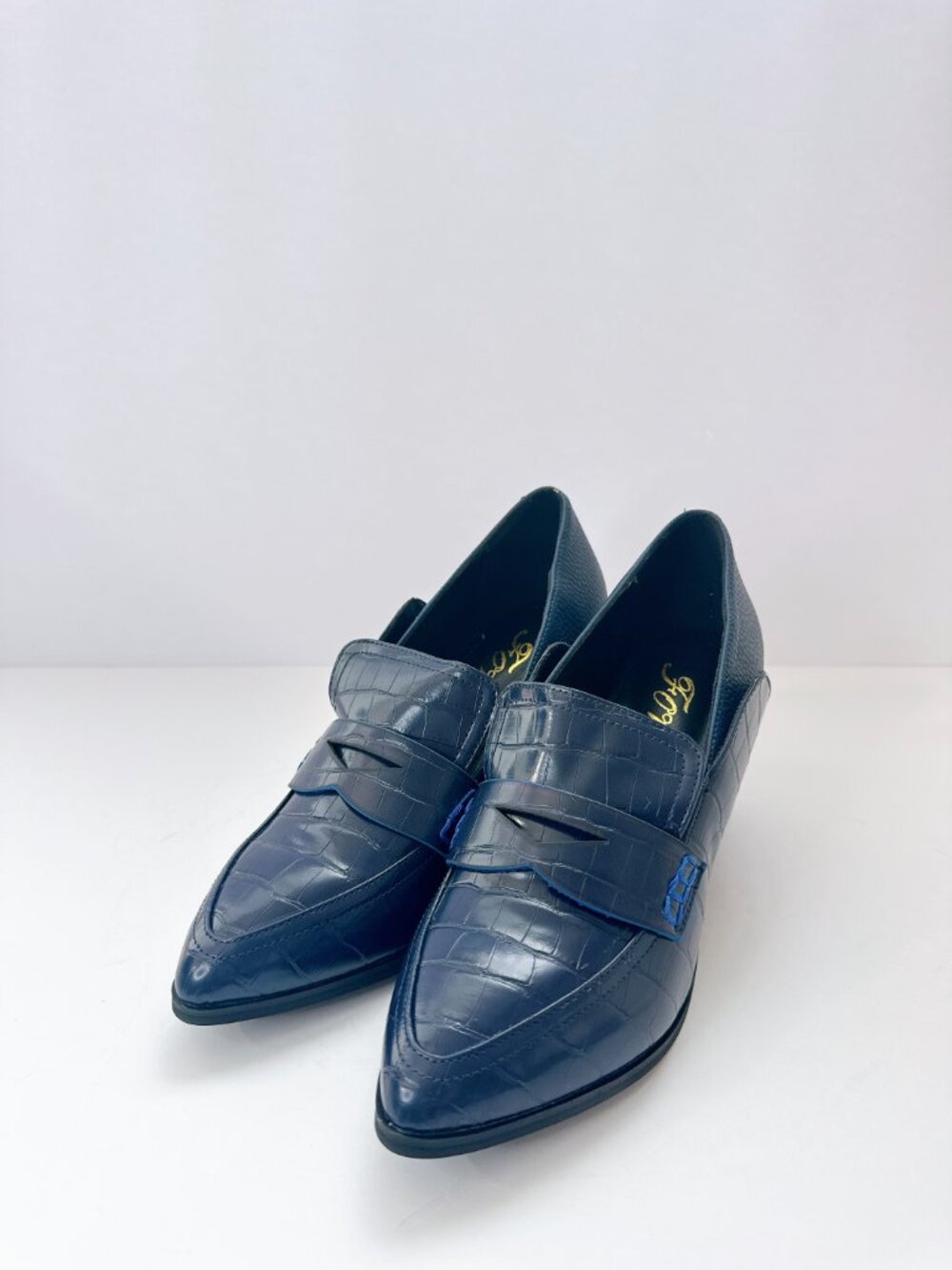 Women’s Size 6 Dark Blue Heeled Loafer Oxford Block Heel Pump FOWT